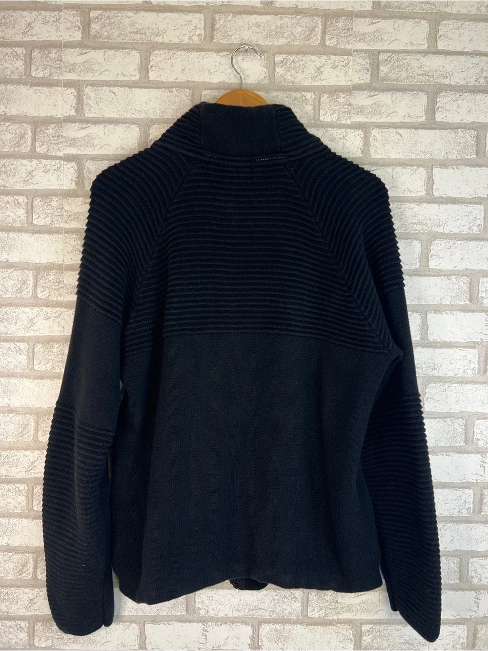 Armani Exchange Men’s Black Ribbed Zip-Up Sweater Jacket